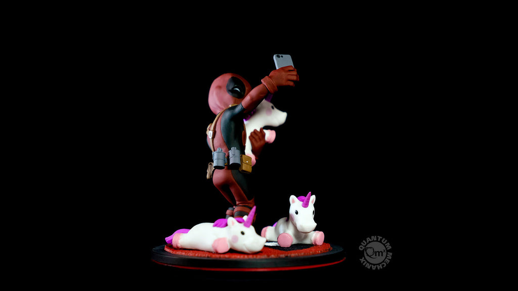 Deadpool #unicornselfie Q-Fig Diorama